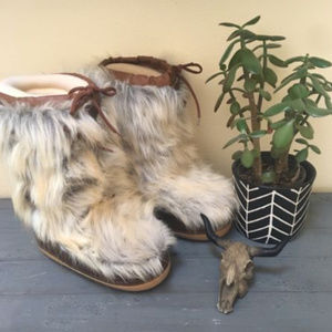 Modes Womens Apres After Ski Boots Faux Fur Sz 40